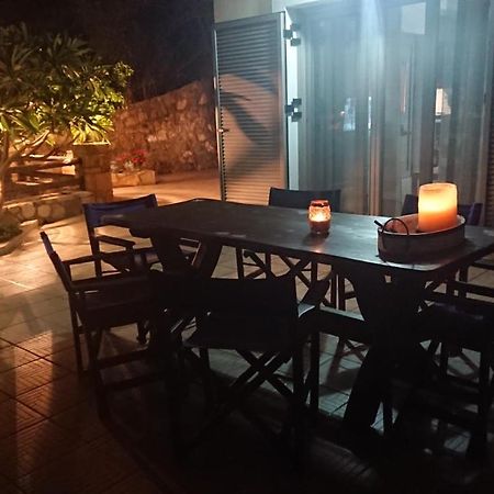 Nikolis Vacation House Vrisai ภายนอก รูปภาพ