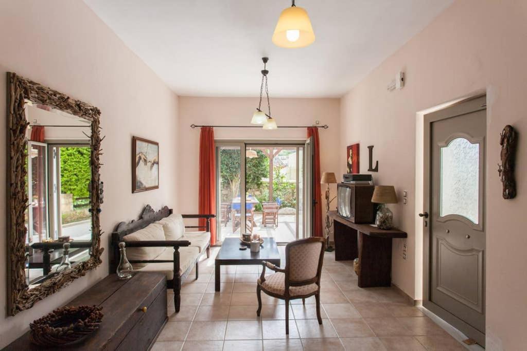 Nikolis Vacation House Vrisai ภายนอก รูปภาพ