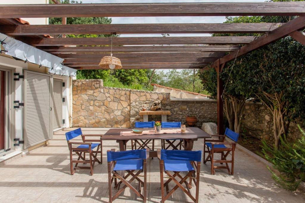 Nikolis Vacation House Vrisai ภายนอก รูปภาพ