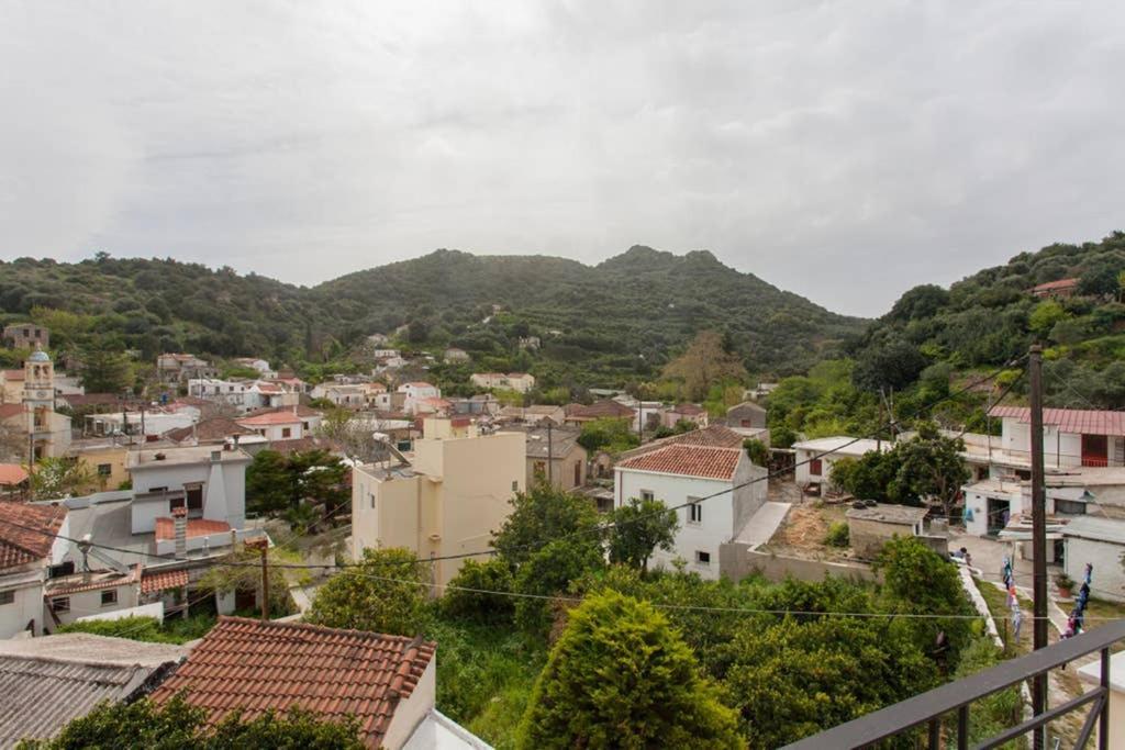 Nikolis Vacation House Vrisai ภายนอก รูปภาพ